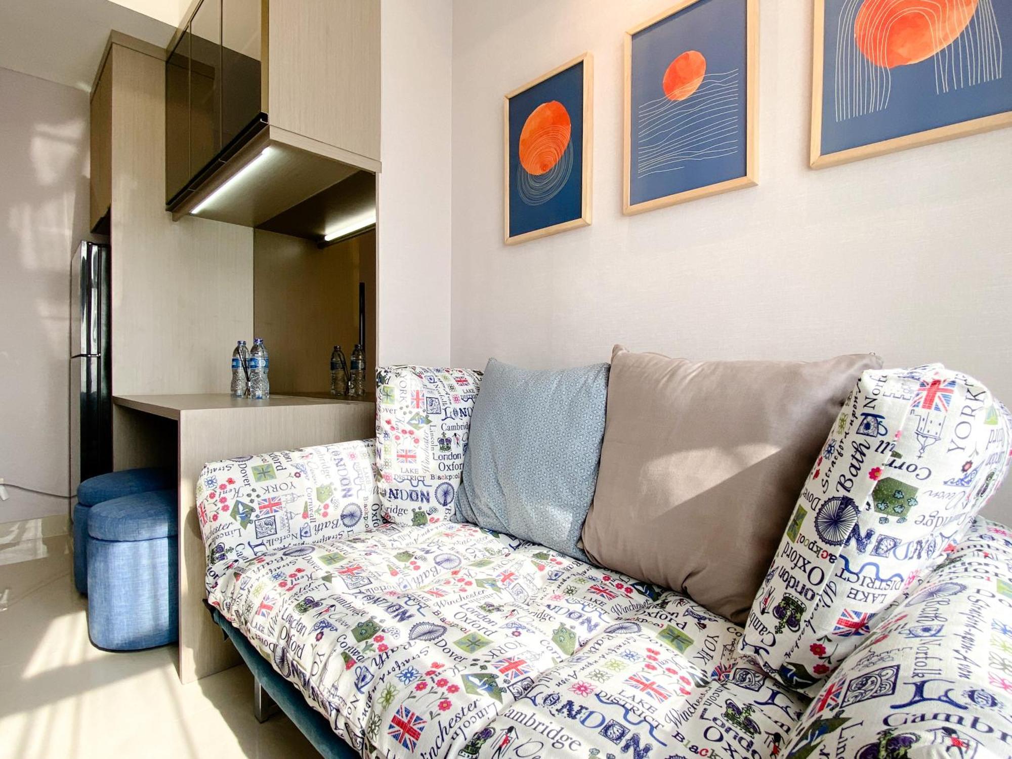 Simply And Comfortable 2Br Pollux Chadstone Apartment By Travelio Cikarang Exterior foto